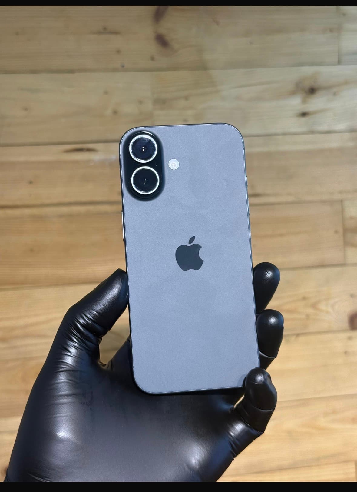iPhone 17