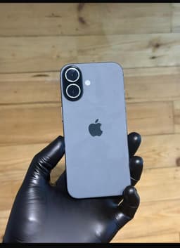 iPhone 17